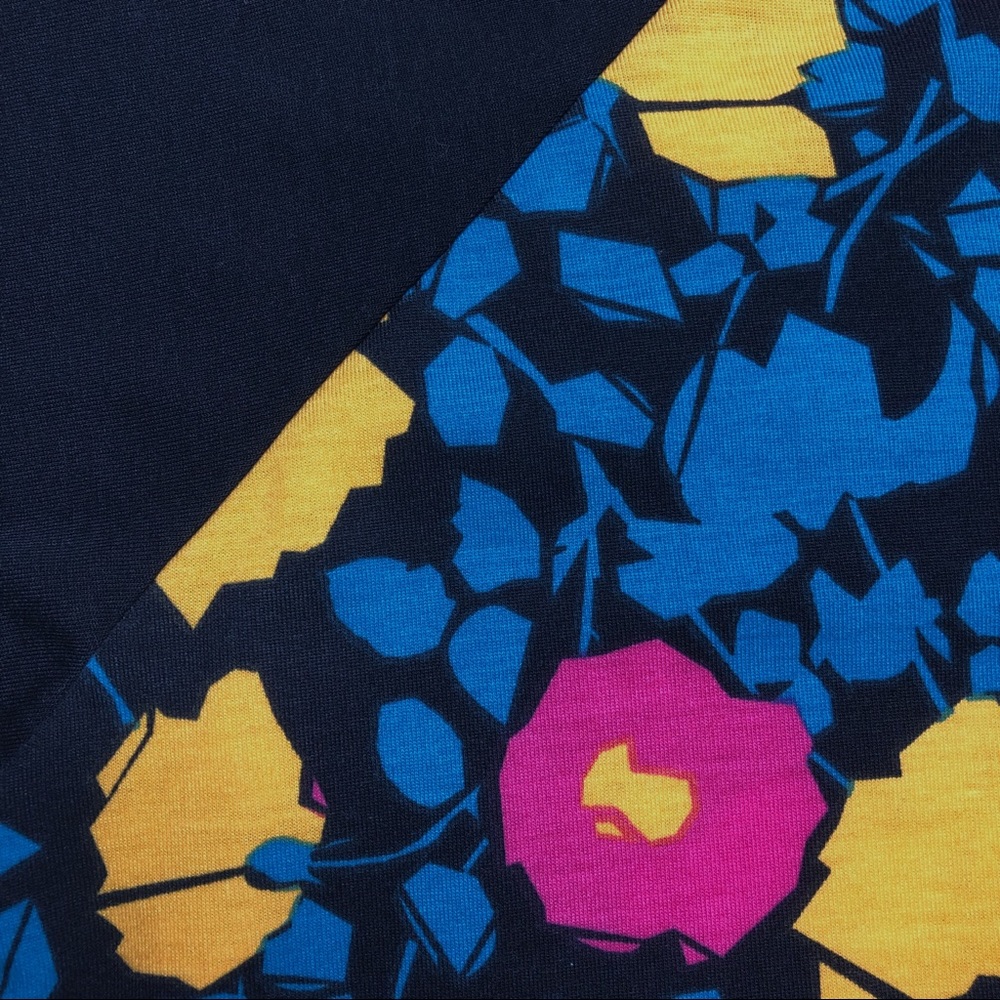 LuLaRoe Randy Raglan T-shirt - Picture 5 of 7